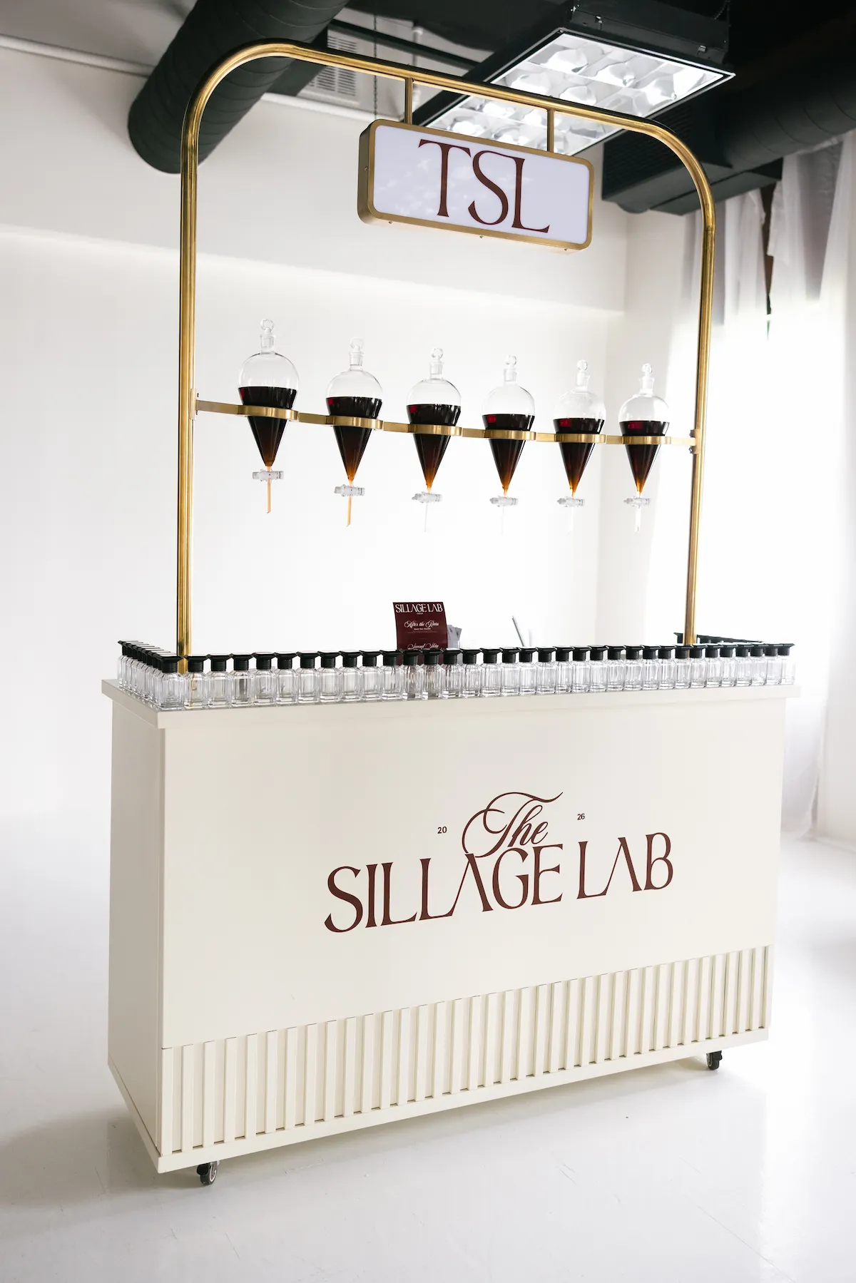 The Sillage Lab perfume bar front view